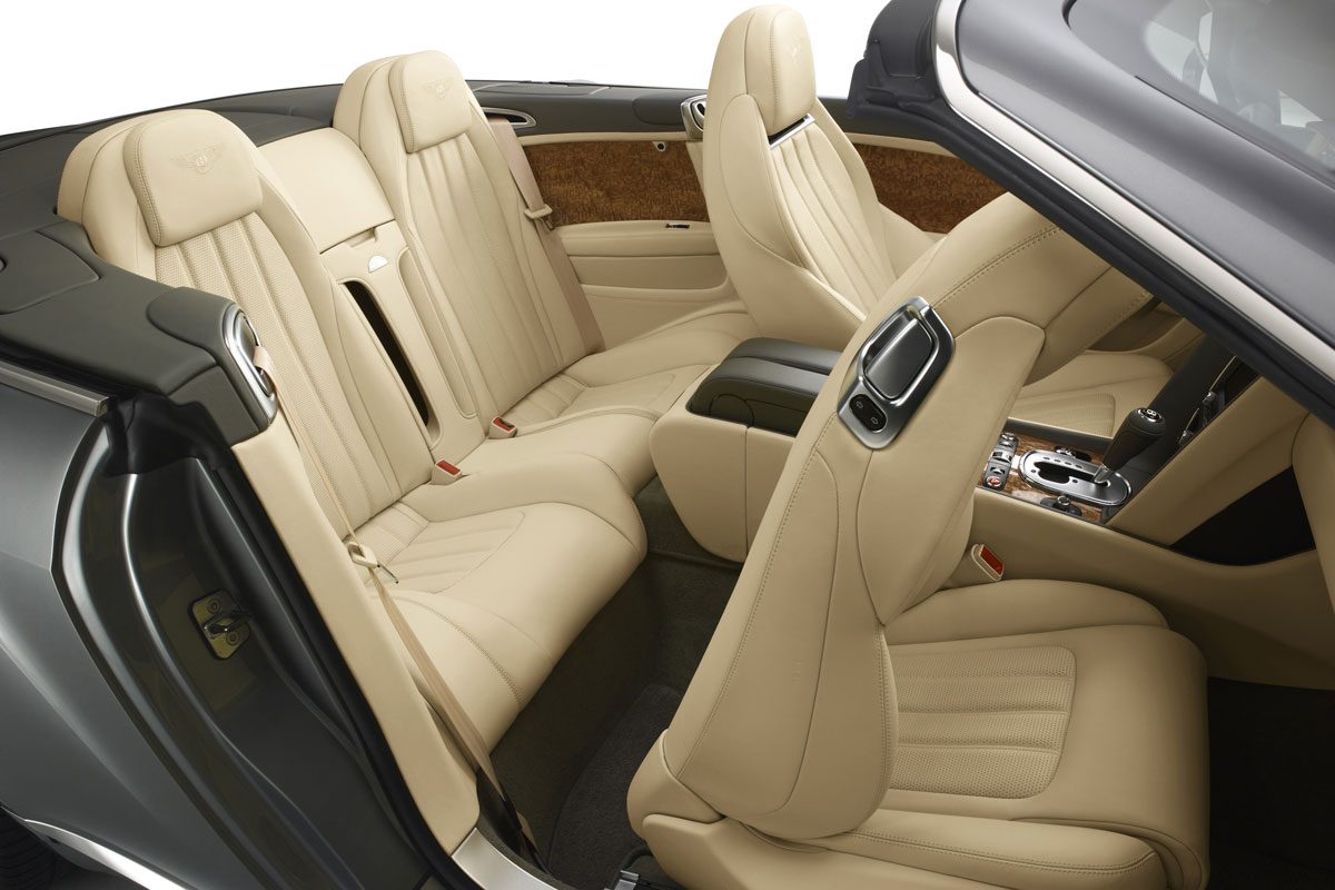 Bentley Continental GT Convertible · فضي — الصورة 5