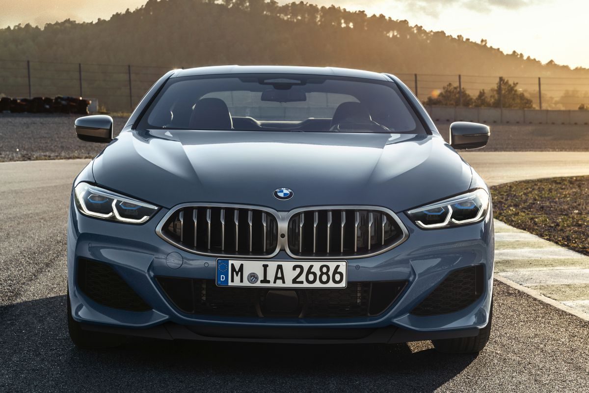 BMW 8 Serisi Coupé · Gri — görsel 3