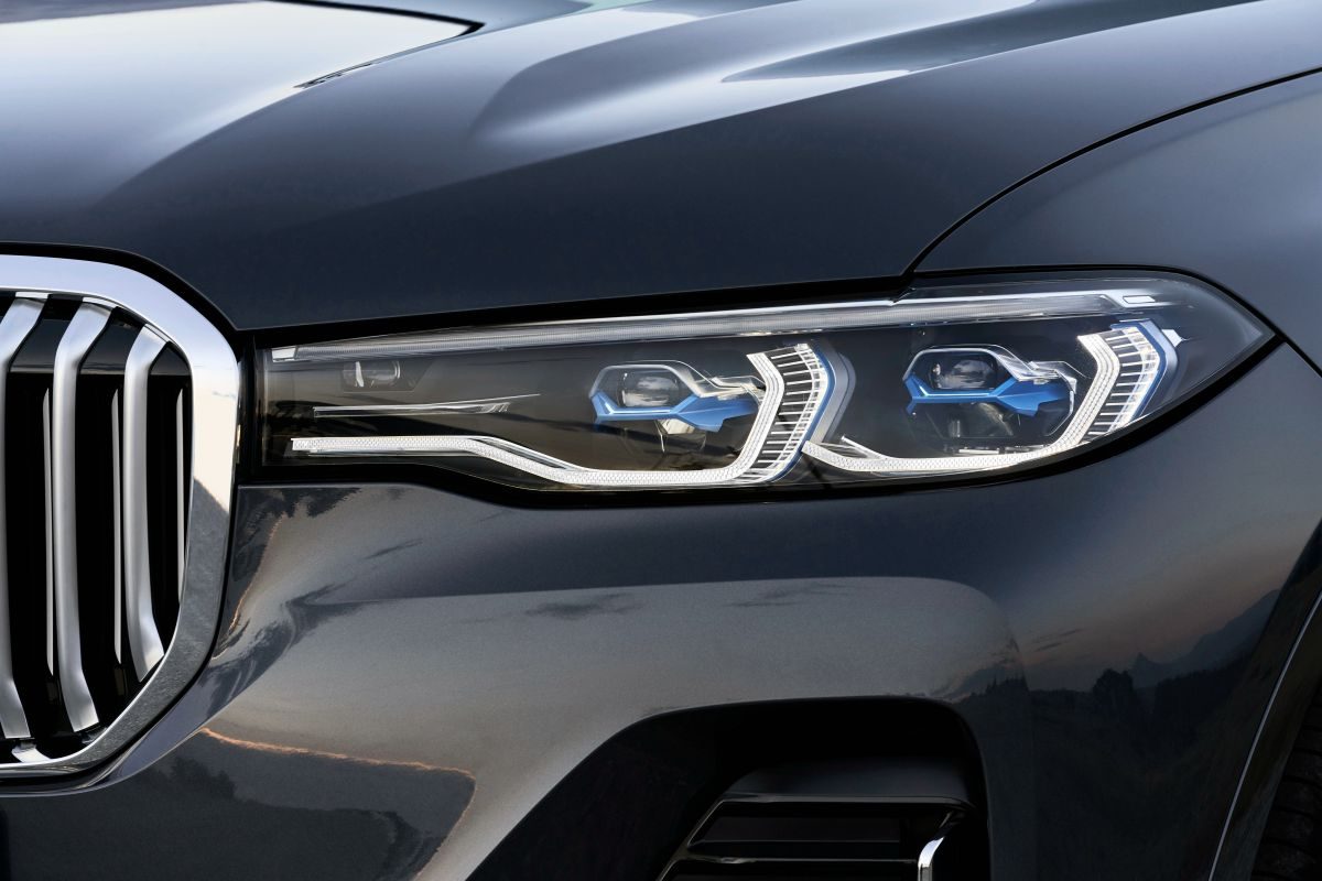 BMW X7 · Koyu Gri — görsel 4