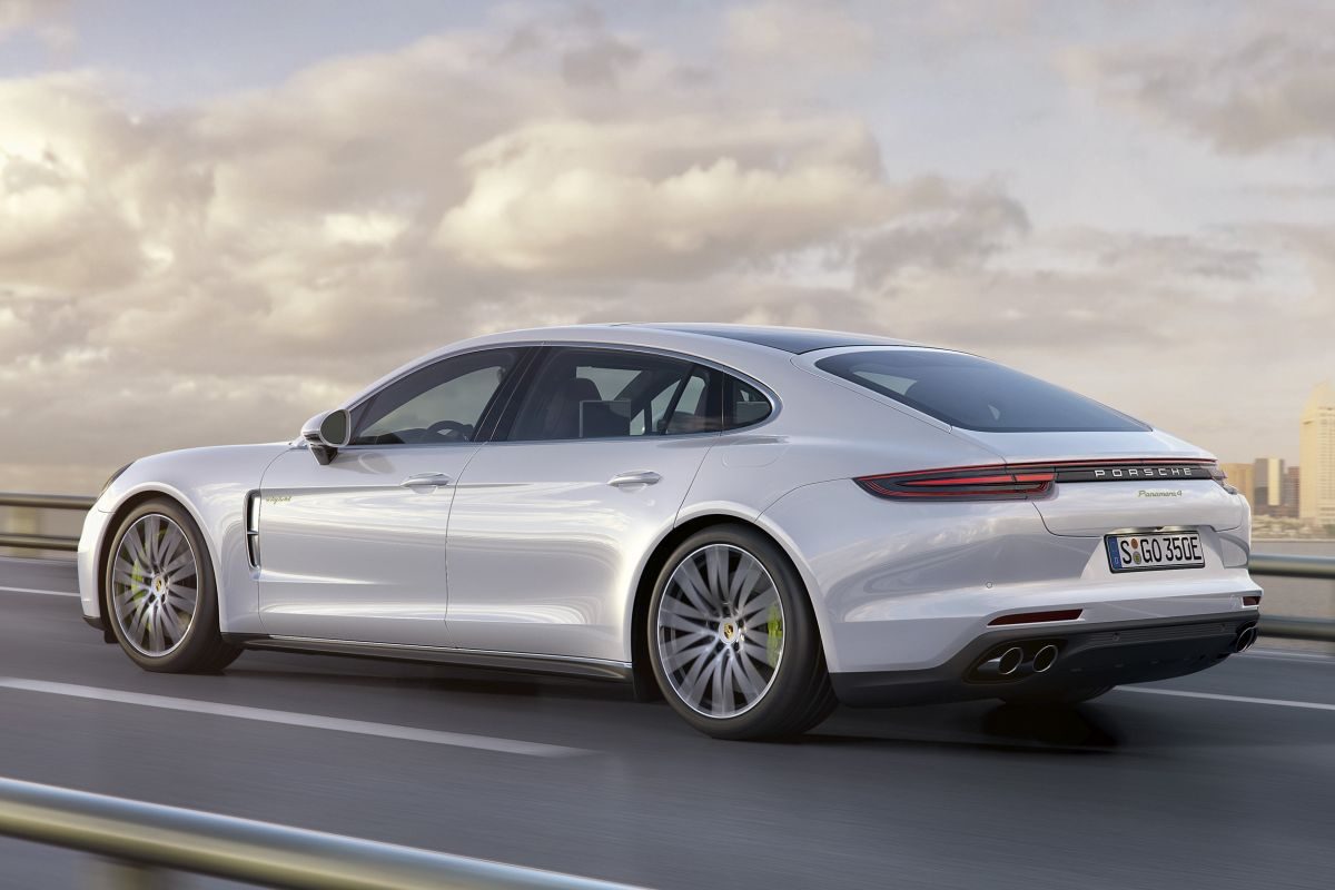 Porsche Panamera · Beyaz — görsel 4
