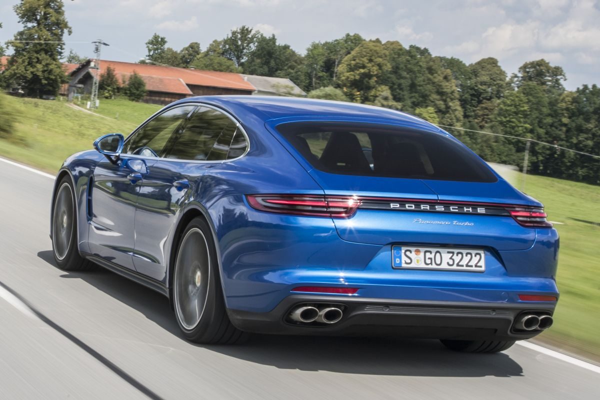 Porsche Panamera · Mavi — görsel 3
